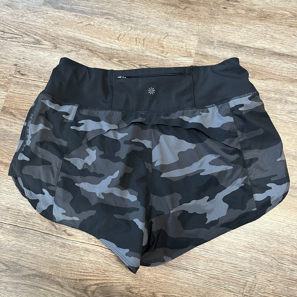 Athleta Womens. Running Free Black Camo Printed Shorts Size Medium 3.5" Inseam